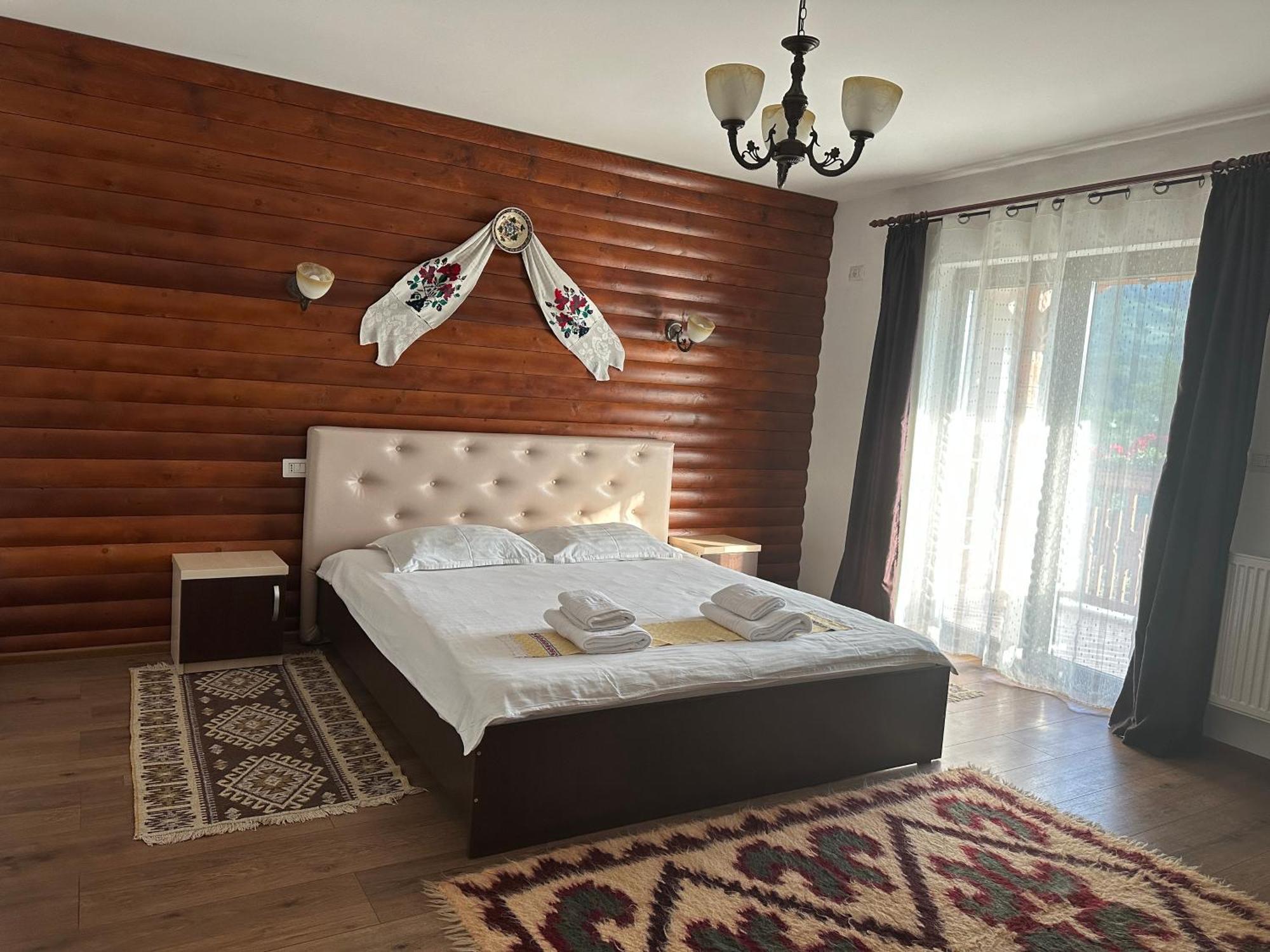 Casa Maramuresana Vişeu de Sus Exteriér fotografie